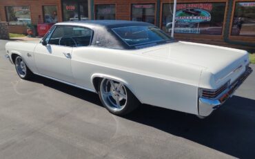 Chevrolet-Caprice-1966-2-Door-Coupe-9