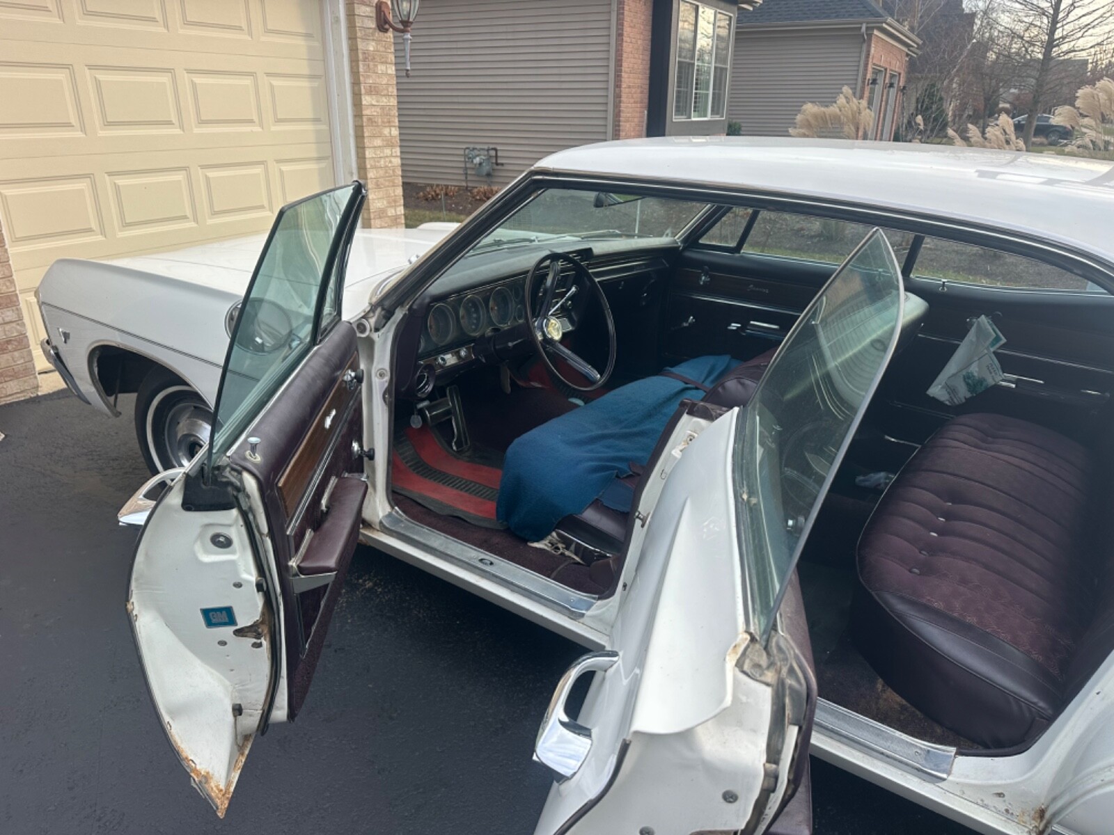 Chevrolet-Caprice-1967-Sedan-15