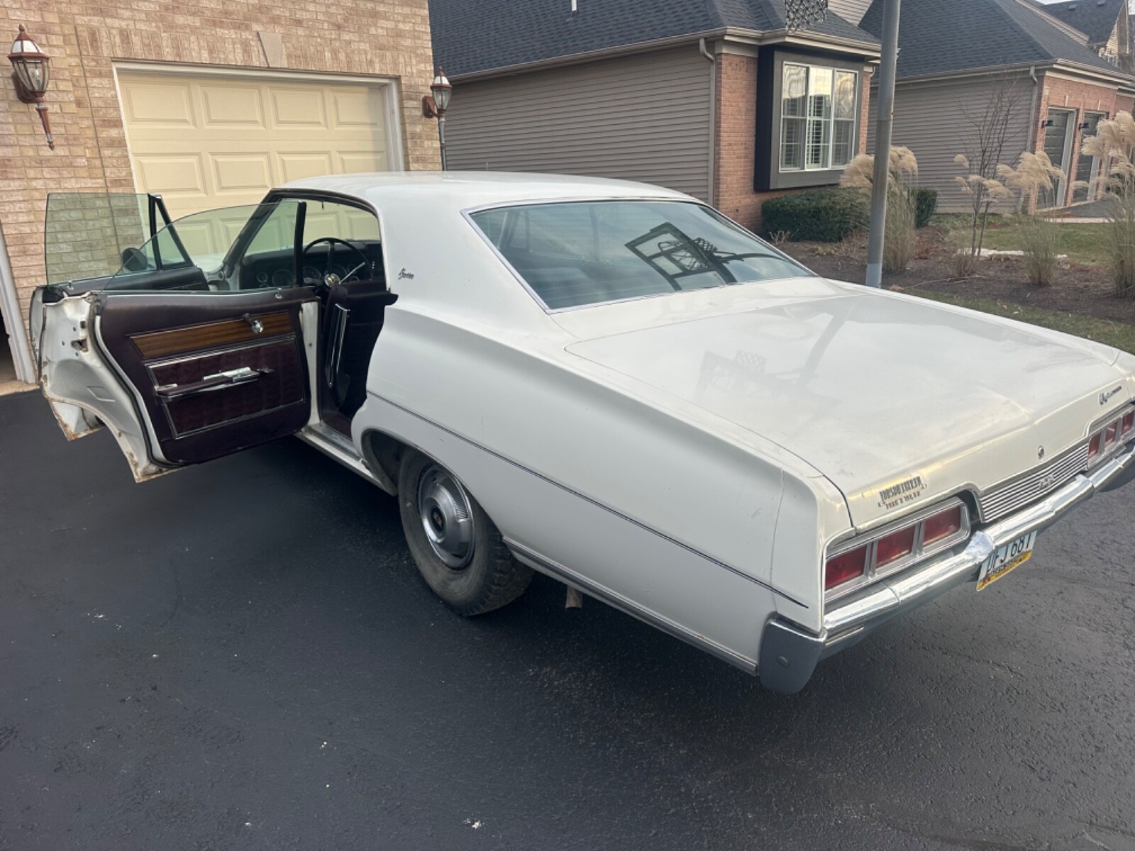 Chevrolet-Caprice-1967-Sedan-17