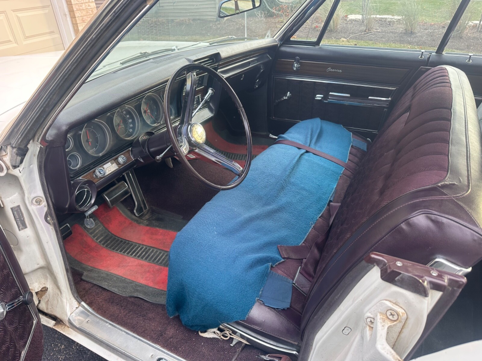 Chevrolet-Caprice-1967-Sedan-18