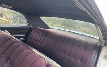 Chevrolet-Caprice-1967-Sedan-19