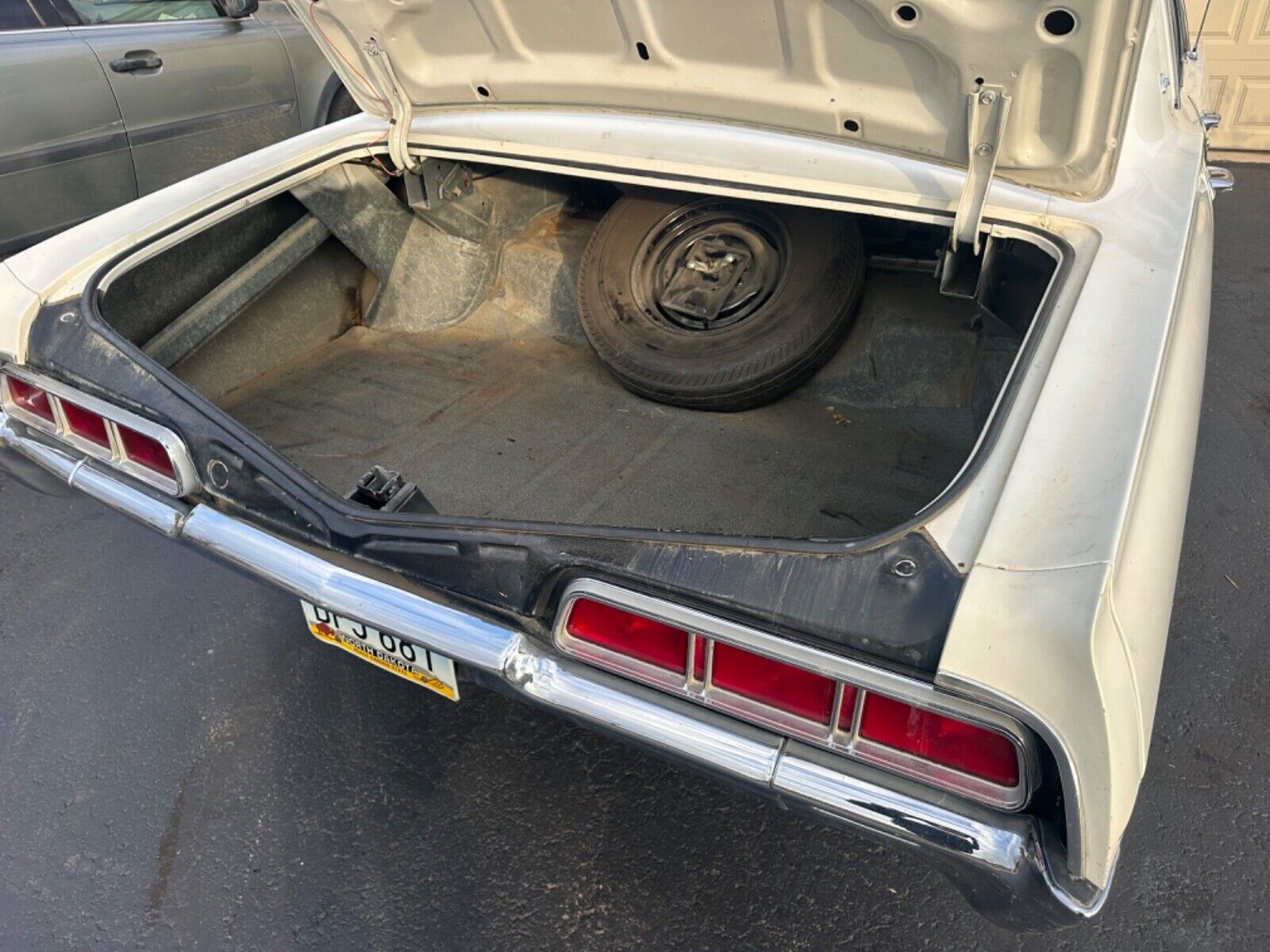 Chevrolet-Caprice-1967-Sedan-28