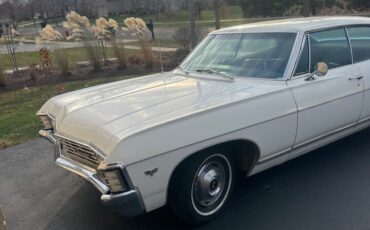 Chevrolet-Caprice-1967-Sedan-3