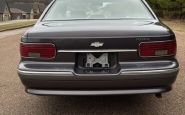 Chevrolet-Caprice-1993-3