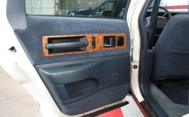 Chevrolet-Caprice-1993-Wagon-18