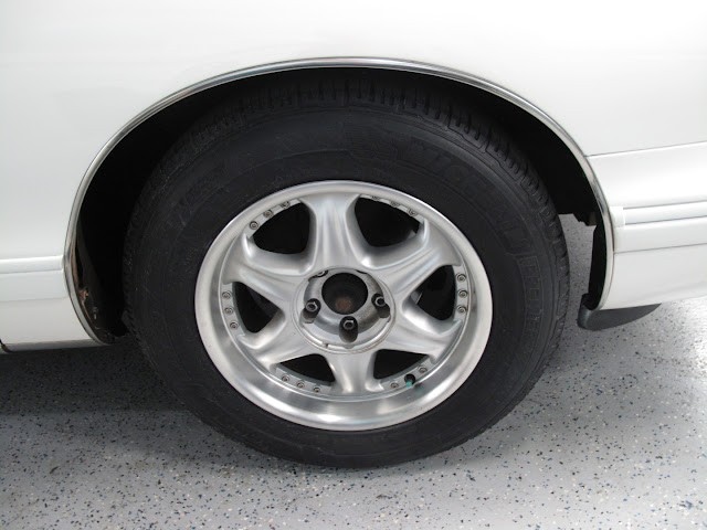 Chevrolet-Caprice-1993-Wagon-33