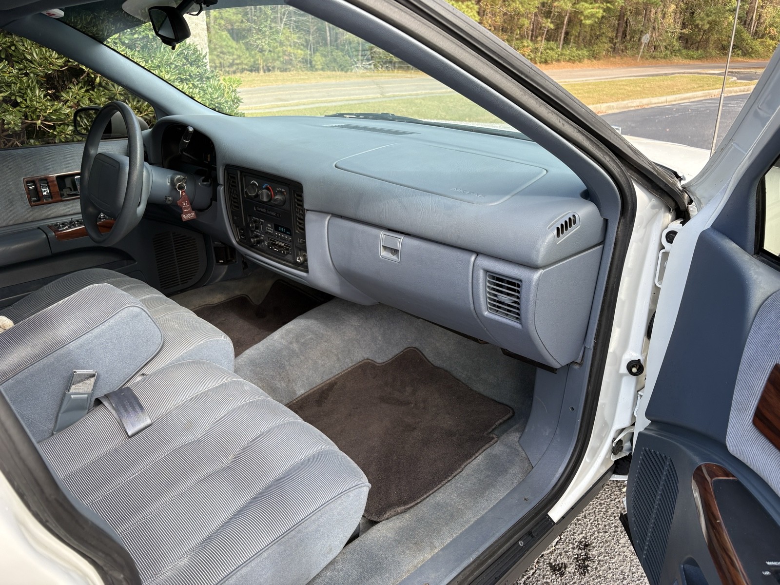 Chevrolet-Caprice-1994-12