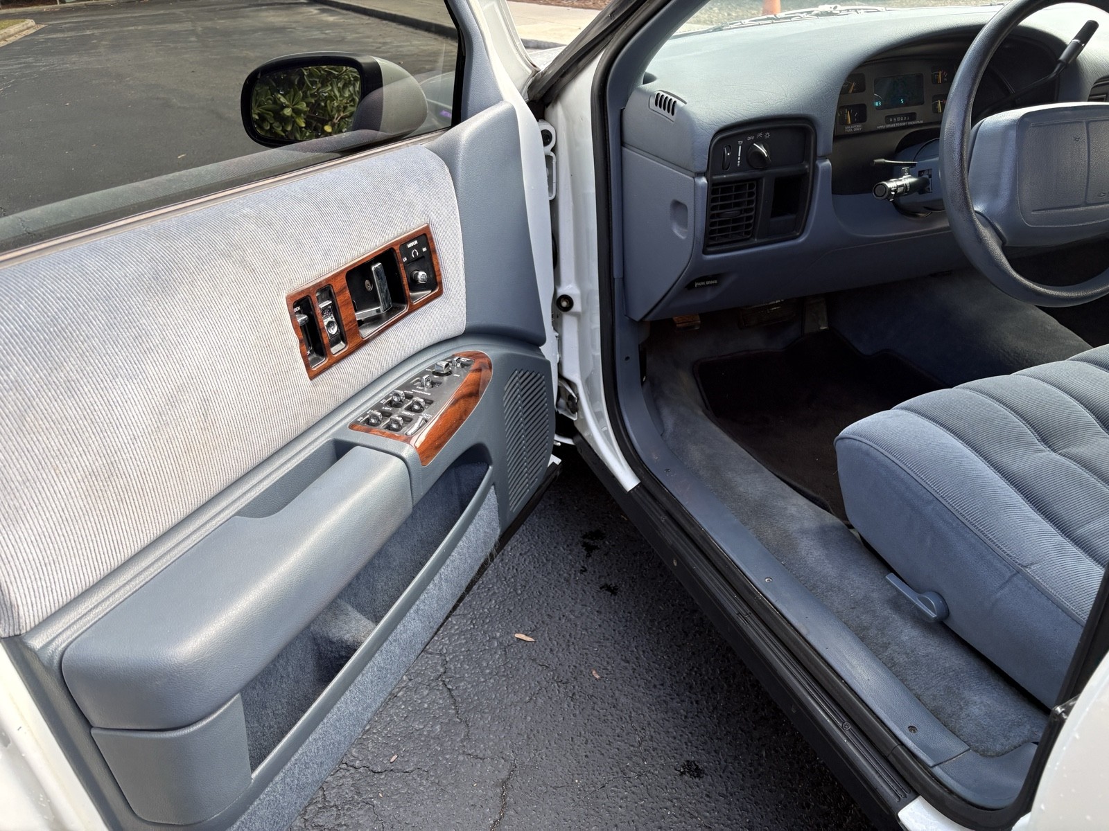 Chevrolet-Caprice-1994-9