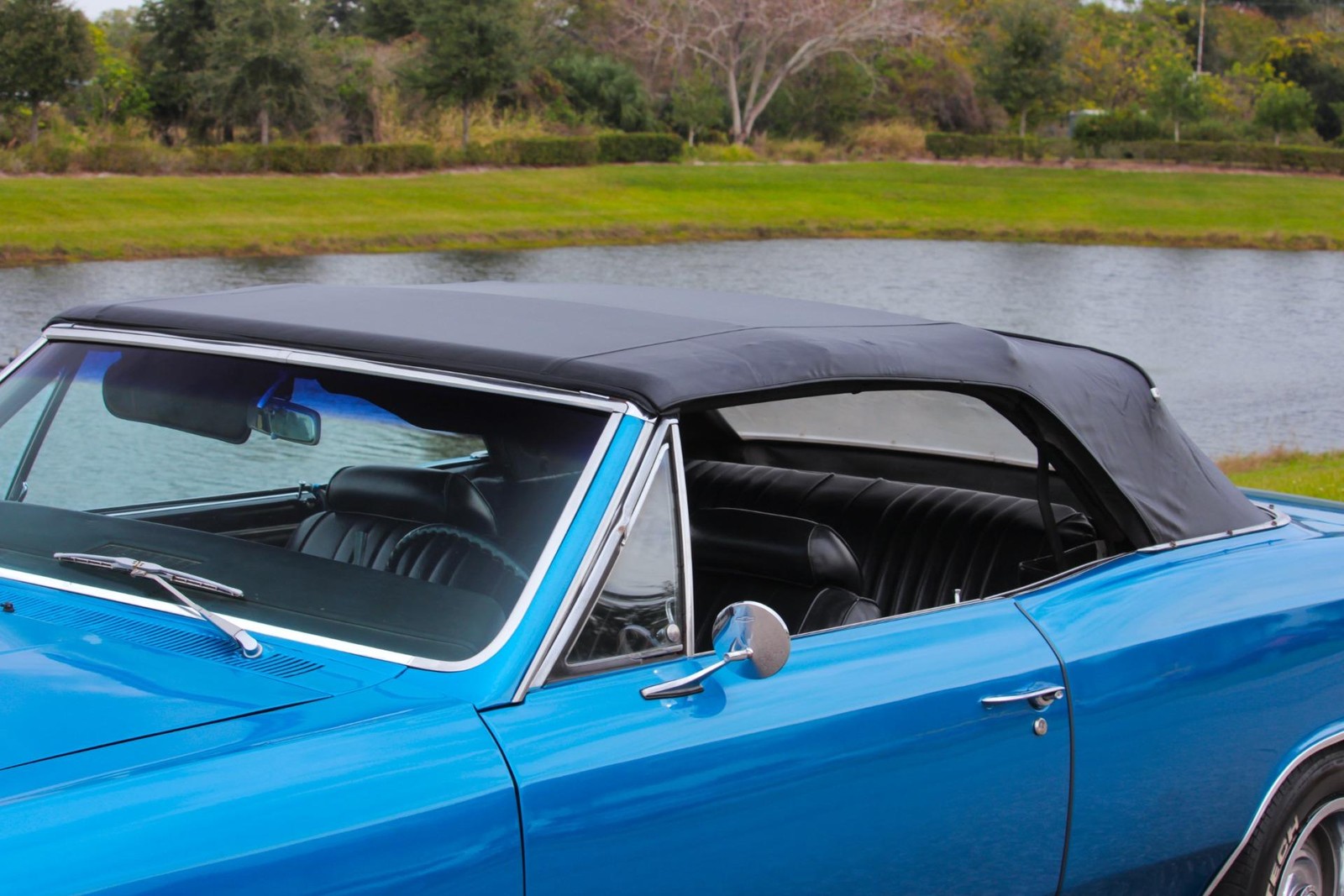 Chevrolet-Chevelle-1966-2-Door-37