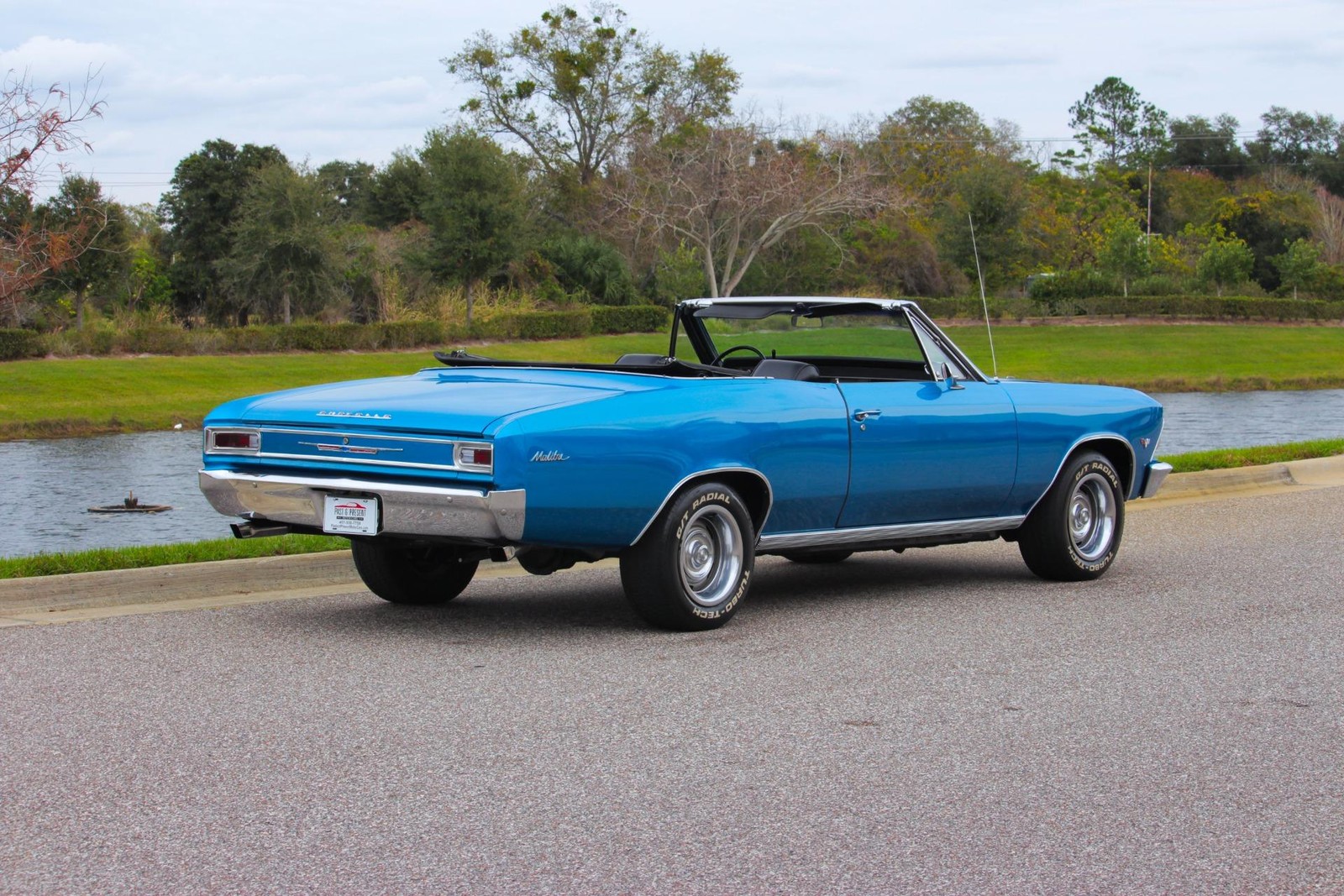 Chevrolet-Chevelle-1966-2-Door-5