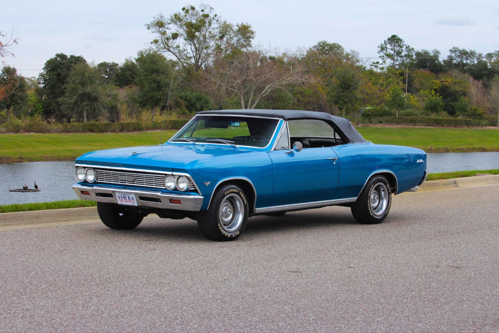 Chevrolet-Chevelle-1966-2-Door-9