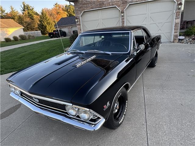 Chevrolet-Chevelle-1966-2-Door-Coupe-14