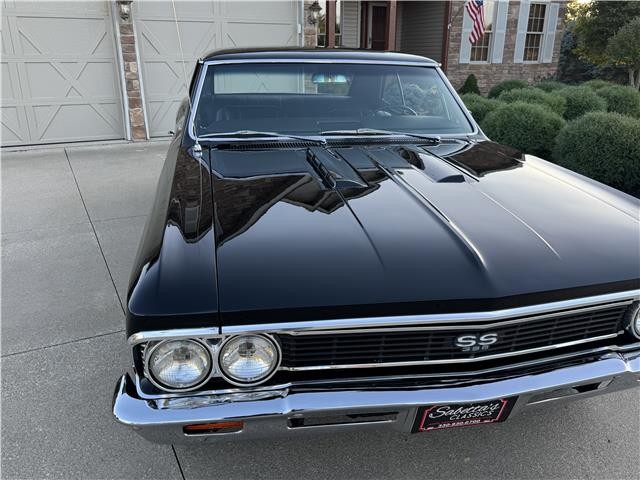 Chevrolet-Chevelle-1966-2-Door-Coupe-16