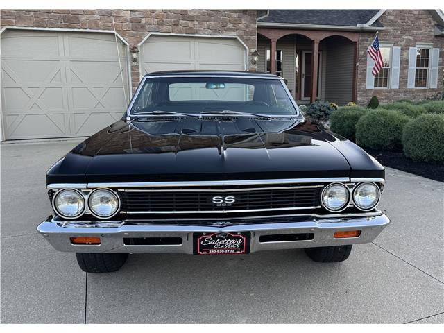 Chevrolet-Chevelle-1966-2-Door-Coupe-17