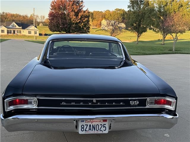 Chevrolet-Chevelle-1966-2-Door-Coupe-20