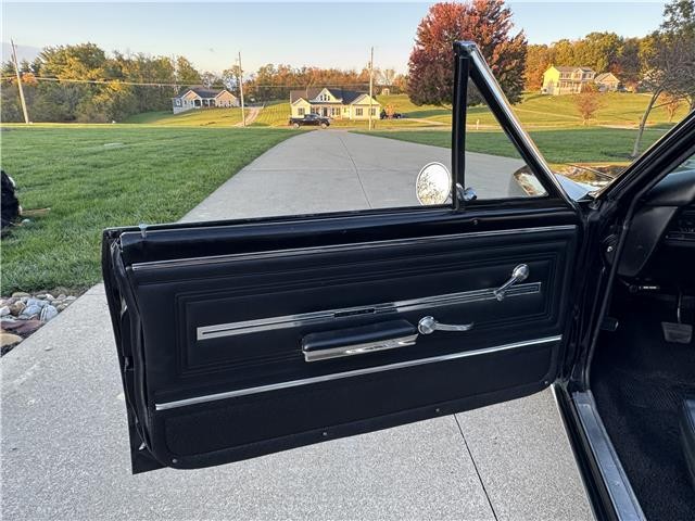 Chevrolet-Chevelle-1966-2-Door-Coupe-22