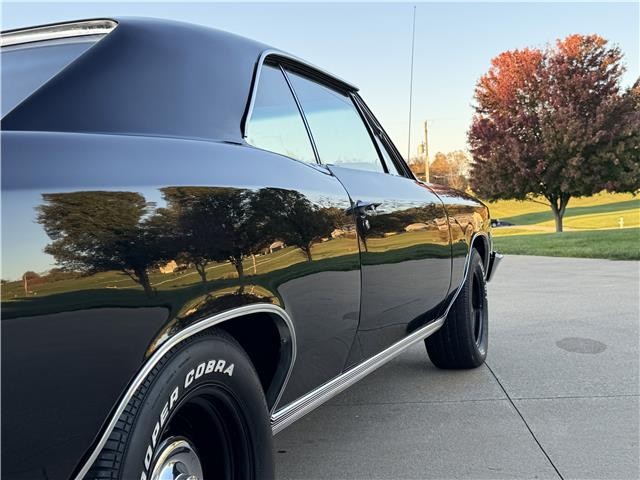 Chevrolet-Chevelle-1966-2-Door-Coupe-30