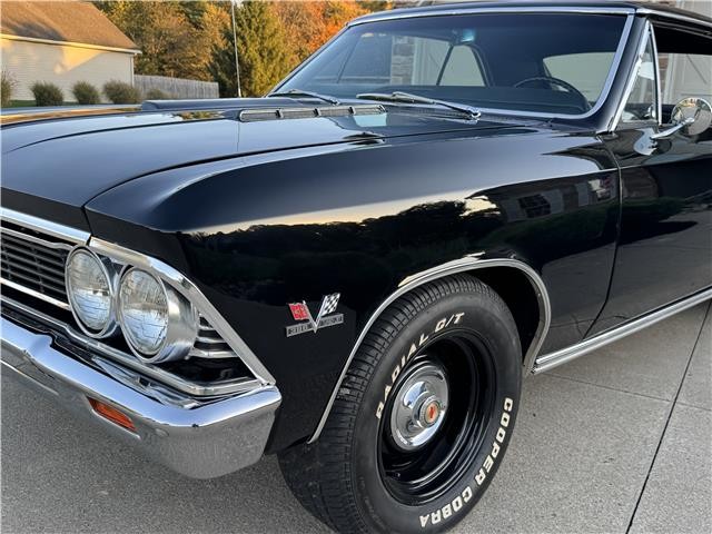 Chevrolet-Chevelle-1966-2-Door-Coupe-37