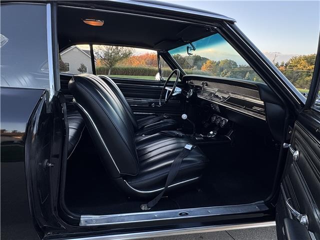 Chevrolet-Chevelle-1966-2-Door-Coupe-38