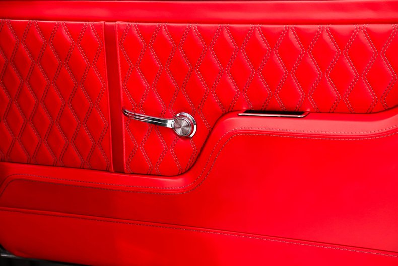 Chevrolet-Chevelle-1966-Charcoal-Metallic-Red-2