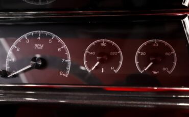 Chevrolet-Chevelle-1966-Charcoal-Metallic-Red-23