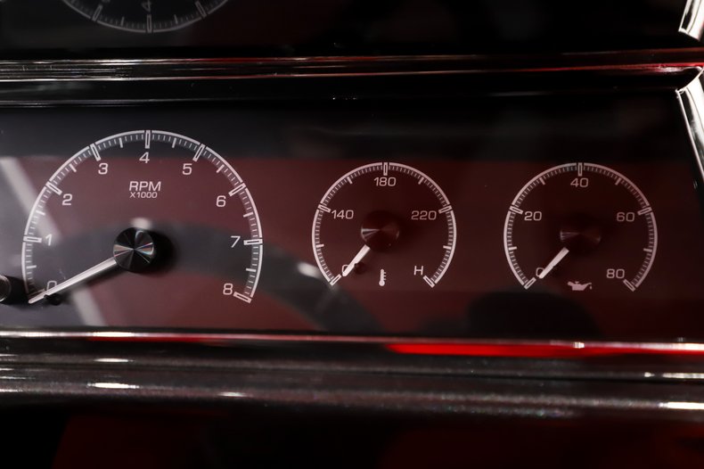 Chevrolet-Chevelle-1966-Charcoal-Metallic-Red-23