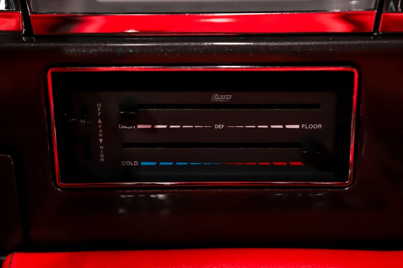 Chevrolet-Chevelle-1966-Charcoal-Metallic-Red-29