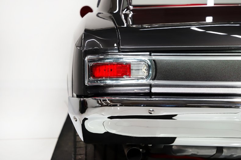 Chevrolet-Chevelle-1966-Charcoal-Metallic-Red-33