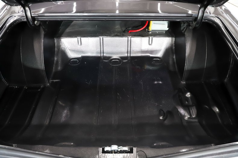 Chevrolet-Chevelle-1966-Charcoal-Metallic-Red-47