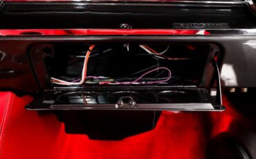 Chevrolet-Chevelle-1966-Charcoal-Metallic-Red-5