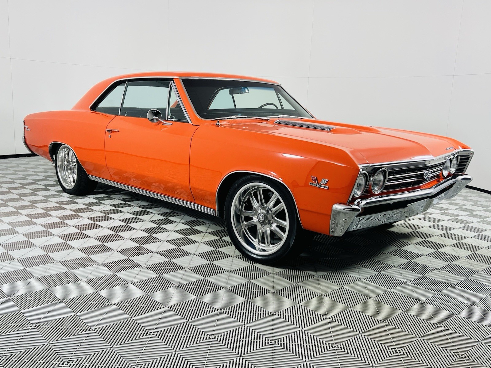 Chevrolet-Chevelle-1967-Coupe-1