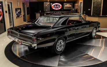 Chevrolet-Chevelle-1967-Coupe-13