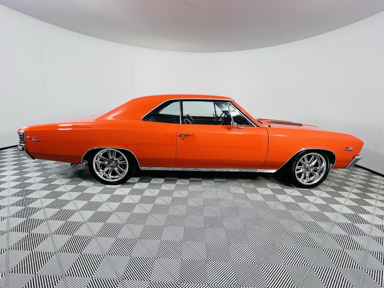 Chevrolet-Chevelle-1967-Coupe-4