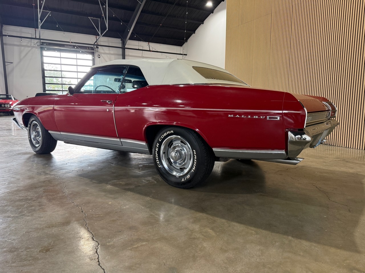 Chevrolet-Chevelle-1969-Classic-Car-12