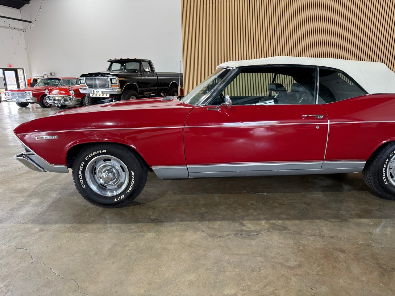 Chevrolet-Chevelle-1969-Classic-Car-14