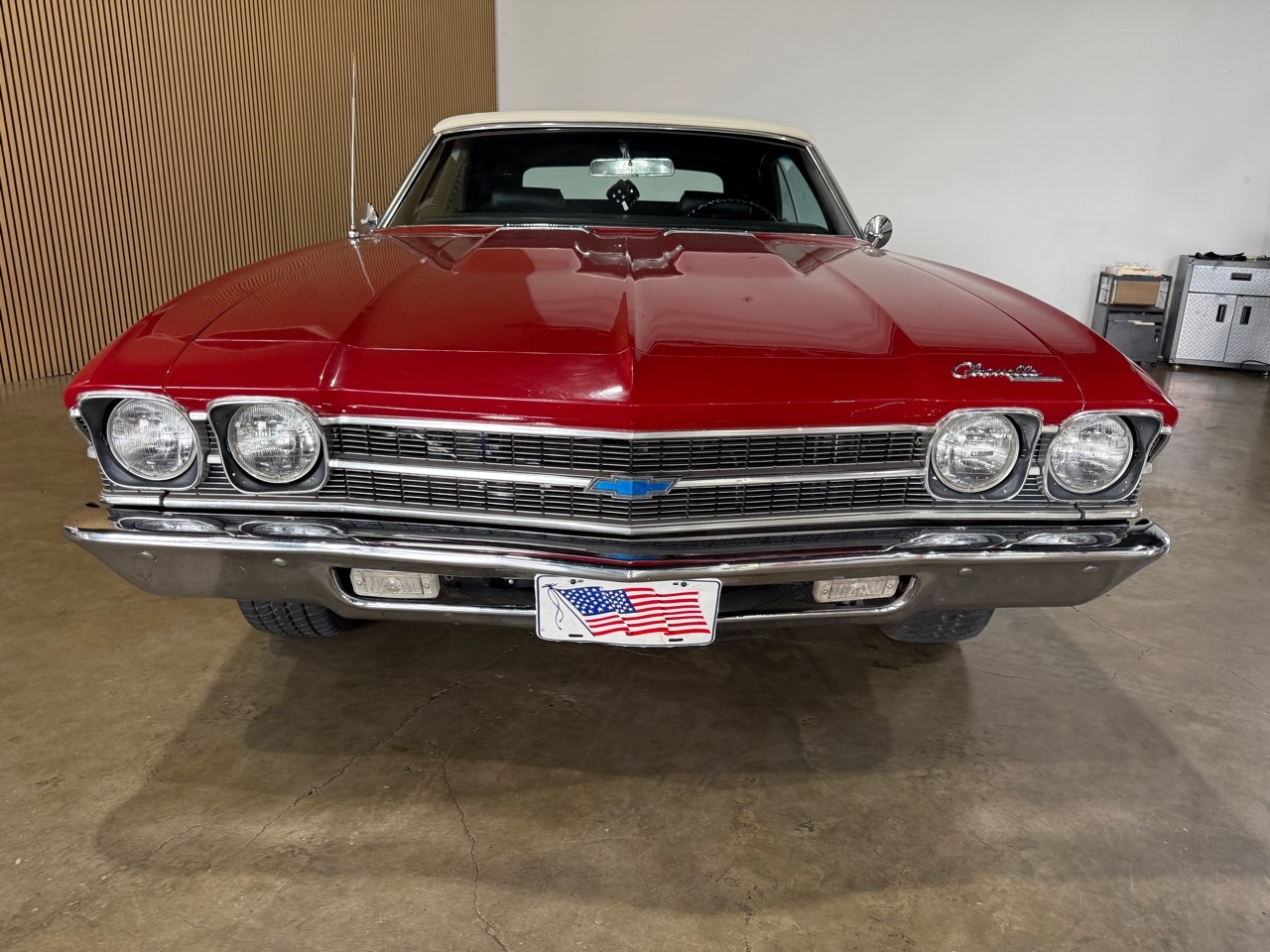 Chevrolet-Chevelle-1969-Classic-Car-3