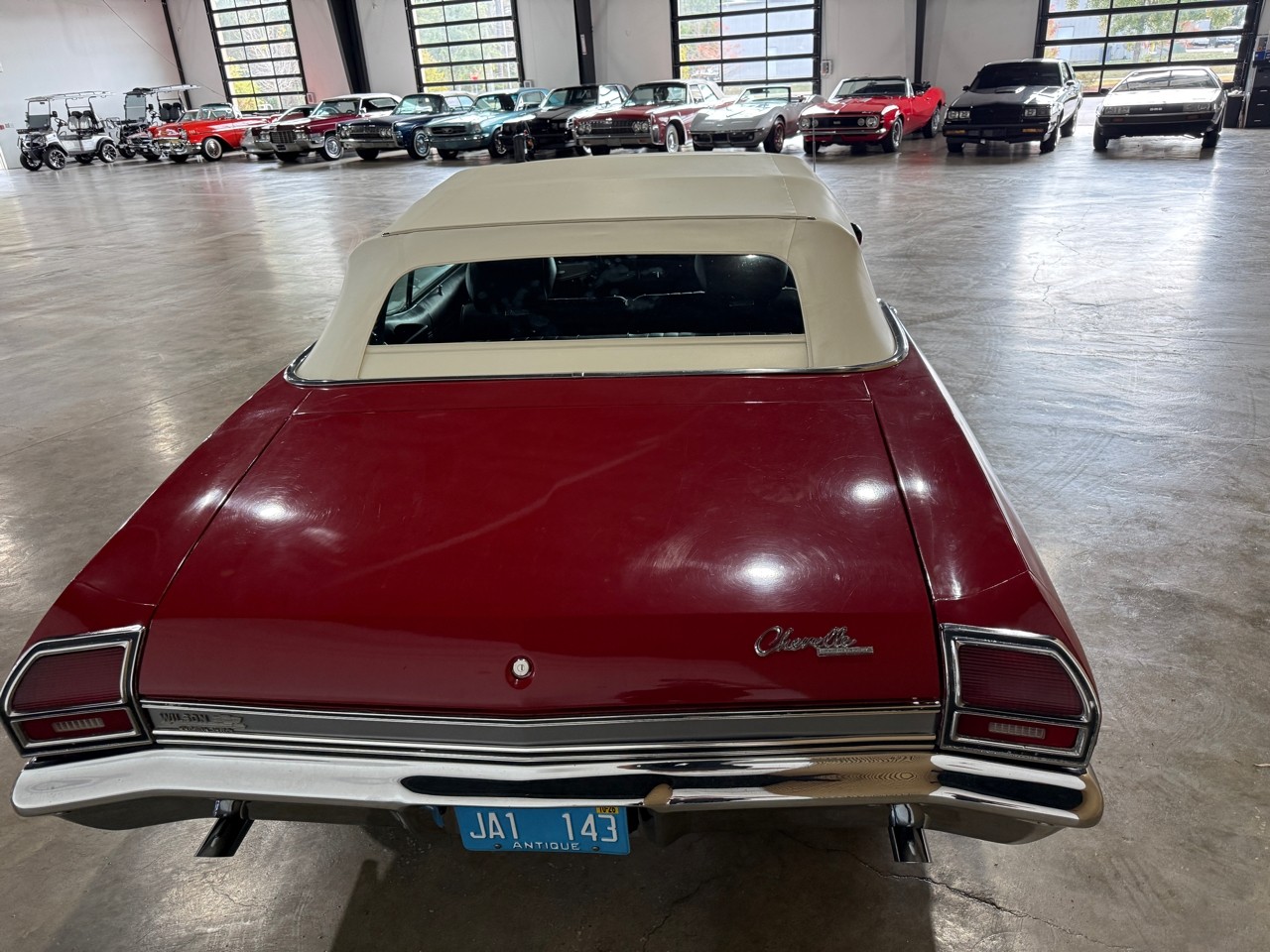 Chevrolet-Chevelle-1969-Classic-Car-9