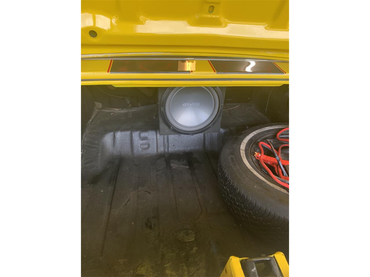 Chevrolet-Chevelle-1972-Corvette-Yellow-Black-15