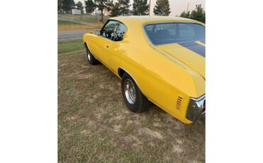 Chevrolet-Chevelle-1972-Corvette-Yellow-Black-4