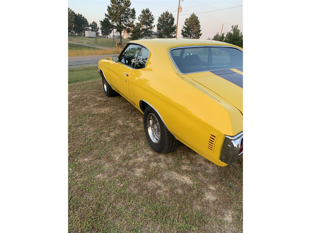 Chevrolet-Chevelle-1972-Corvette-Yellow-Black-4