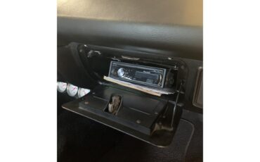 Chevrolet-Chevelle-1972-Corvette-Yellow-Black-8