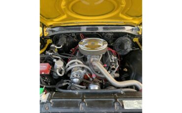 Chevrolet-Chevelle-1972-Corvette-Yellow-Black-9