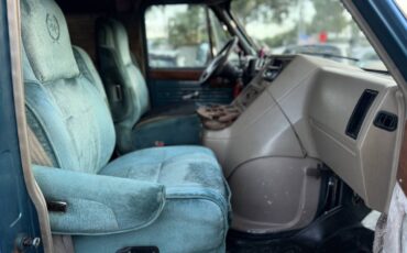Chevrolet-Chevy-Van-1992-Full-Size-18