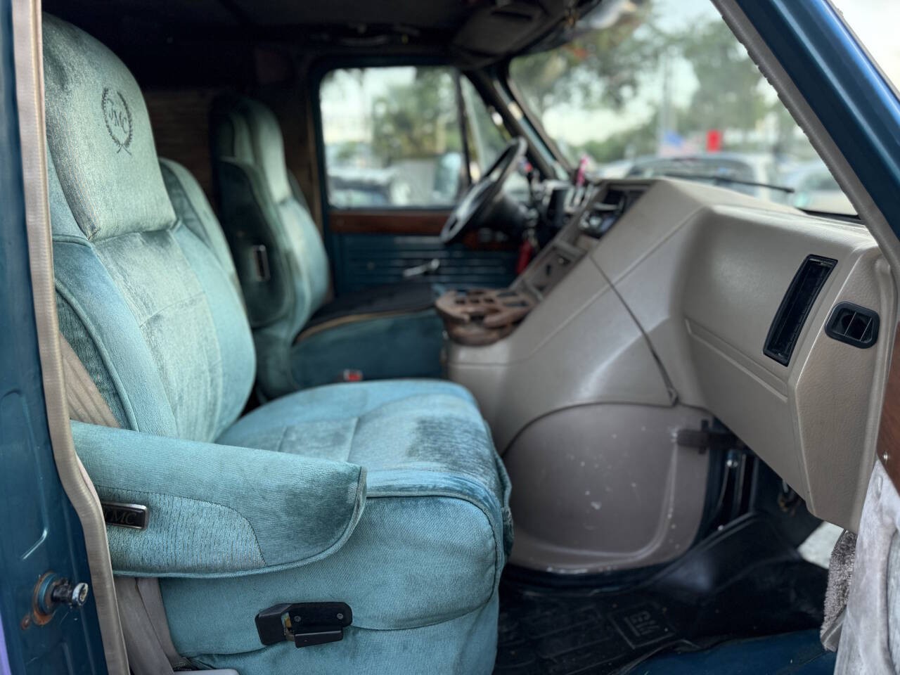 Chevrolet-Chevy-Van-1992-Full-Size-18