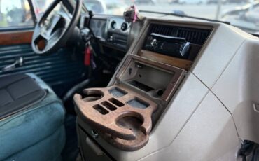 Chevrolet-Chevy-Van-1992-Full-Size-20