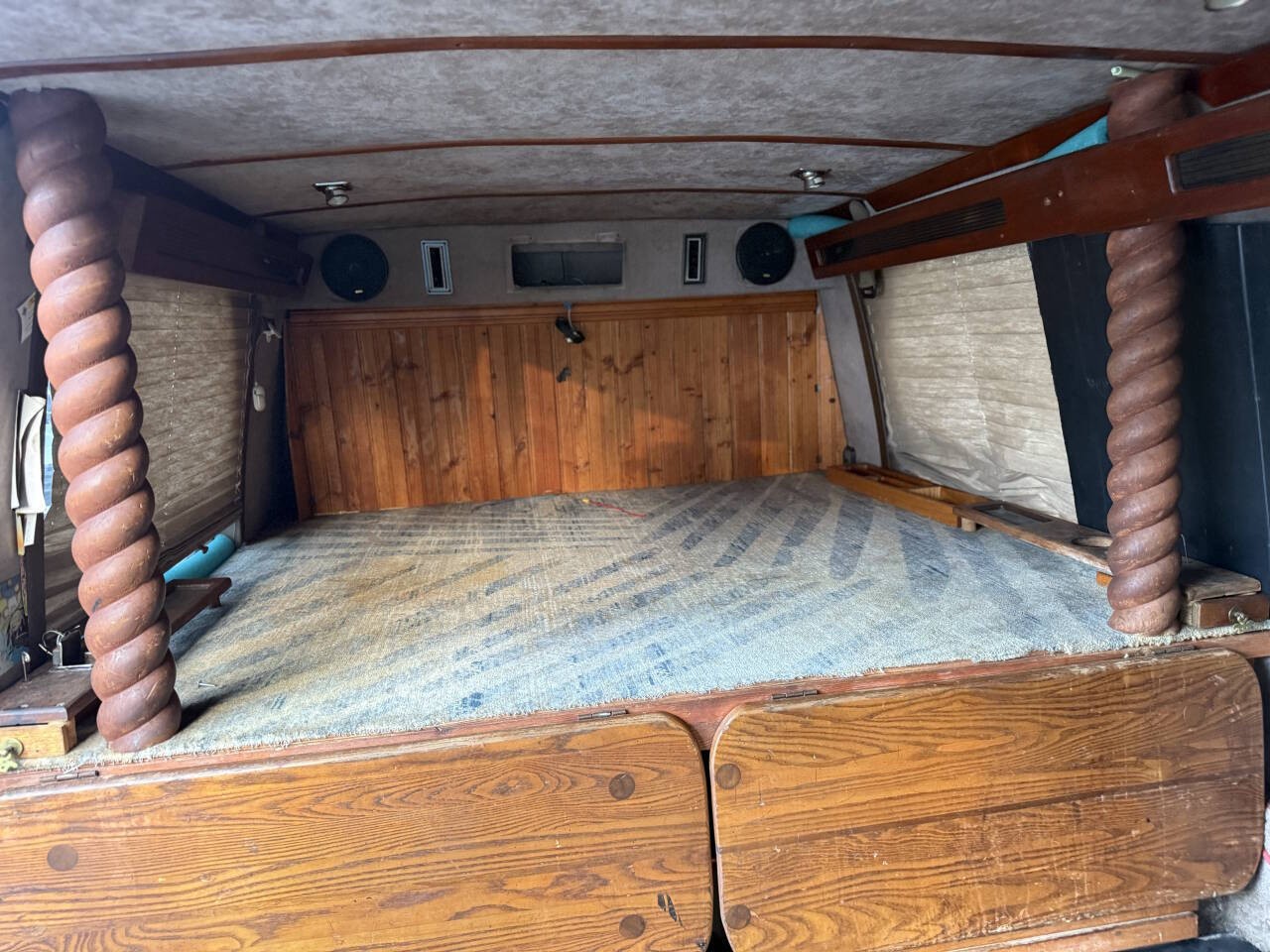 Chevrolet-Chevy-Van-1992-Full-Size-26