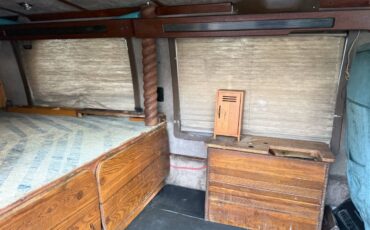 Chevrolet-Chevy-Van-1992-Full-Size-28