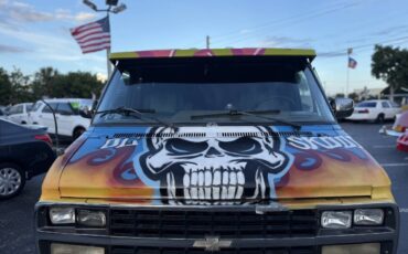 Chevrolet-Chevy-Van-1992-Full-Size-9