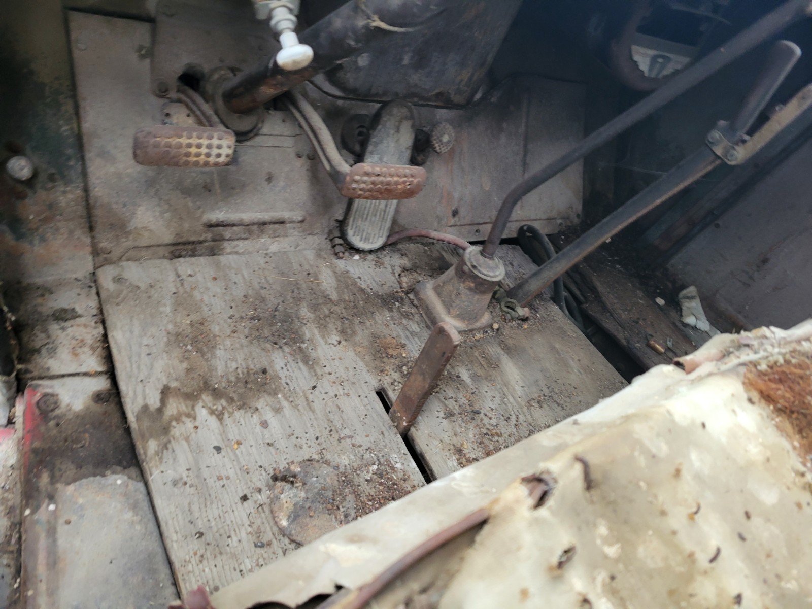 Chevrolet-Classic-1946-truck-12