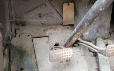 Chevrolet-Classic-1946-truck-13